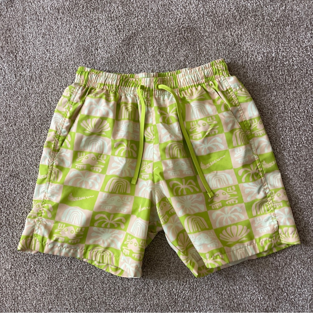 Nike NSW Sportswear Woven Flow Shorts Atomic Green DR9845 Mens Size Small